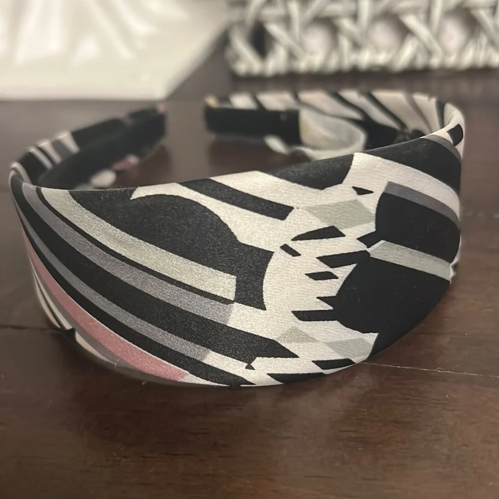 N/A gently worn